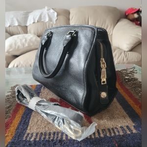 Black Shoulder Bag with extra strap